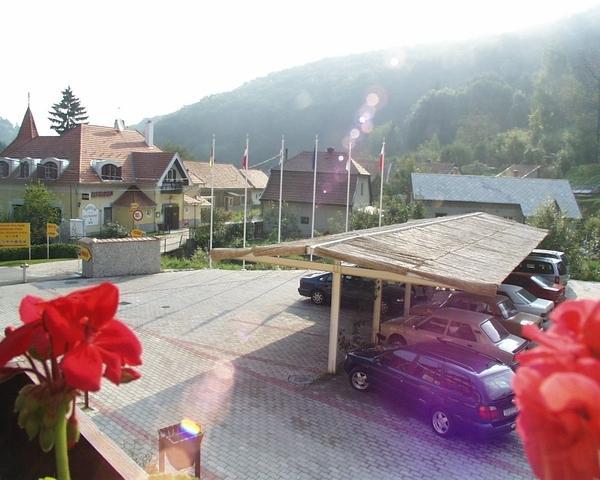 Hotel Szeleta ลิลลาฟือแร็ด ภายนอก รูปภาพ
